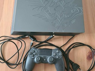 Predám PS4 pro 1TB limited edition The last of Us