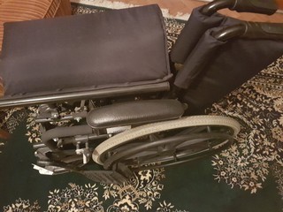 Predám invalidný vozík Thuasne - nepoužívaný.