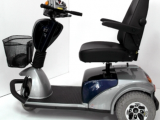 Elektrický trojkolesový invalidný skúter vozík