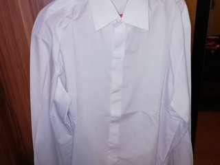 novu bielu košeľu na manžetové gombíky 43/44