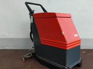 HAKOMATIC B 430 podlahový umývací stroj