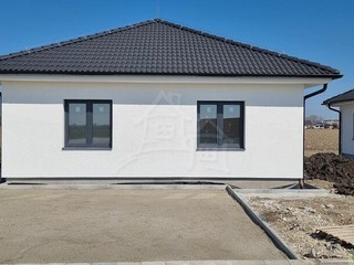 Novostavba 4 izbového rodinného domu v obci Topoľnica na predaj.