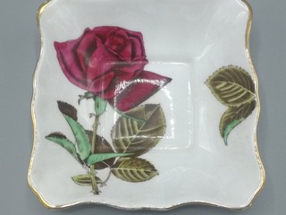 Royal Standard, Tanierik s ružou, porcelán