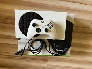 Xbox series S biely