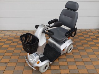 elektricky invalidny vozik skúter pre ZTP seniorov
