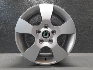 - Škoda Octavia 2 orig. alu disk 5x112 R15 1 kus