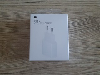 Apple Adaptér 20W