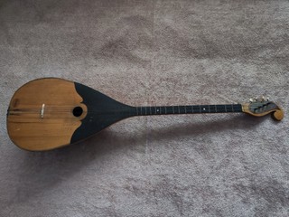 mandolína (neapolská)