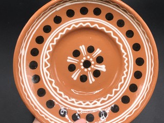Tanierik menší, keramika