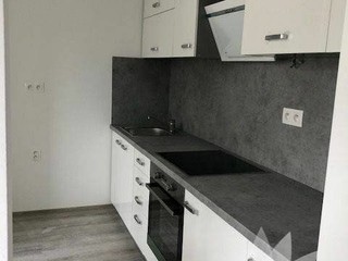 Predaj novo zrekonštruovaný 1 izb.byt + loggia, BA - II, Ondavská ul.