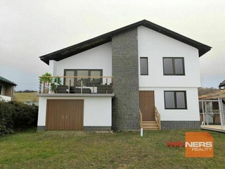 ZNÍŽENÁ CENA- Rodinný dom vhodný na bývanie aj podnikanie v Tarnove na predaj