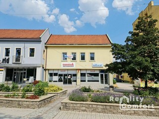 REALITY COMFORT - Na prenájom komerčné priestory v centre Prievidze