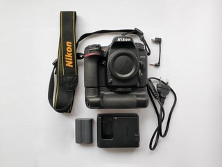 Nikon D7500 + Grip