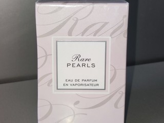 Toaletný parfum Rare Pearls