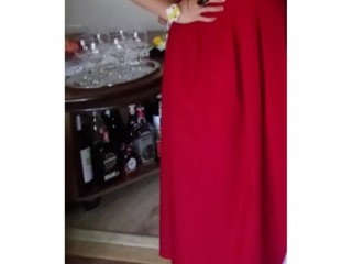 Dlhá červeno bordová sukňa