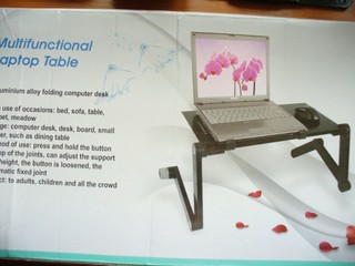 stolík pod notebook