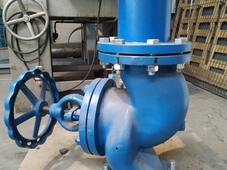 Parný uzatvárací ventil prírubový DN150 PN16