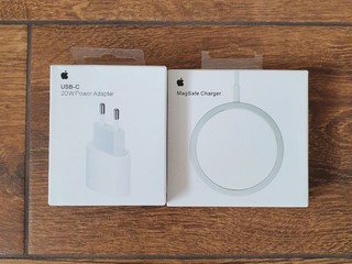 Apple Adaptér 20W + MagSafe