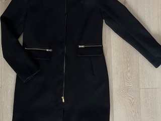 Čierny elegantný kabát