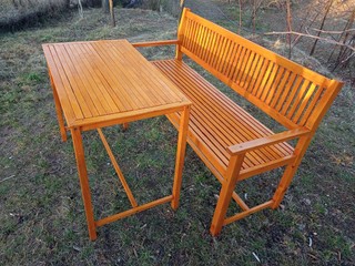 Záhradné sedenie - lavička, stôl