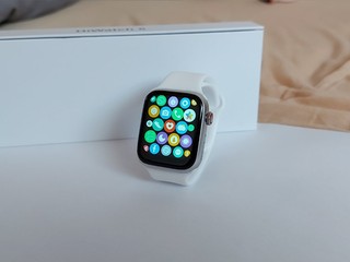 Apple Watch Smart Hodinky Series 7 - Biela