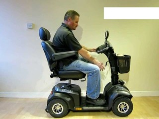 elektrický invalidny vozik - skúter pre seniorov