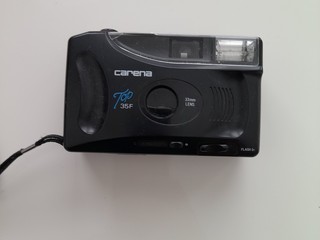 Analógový fotoaparát 35mm na film funkčný