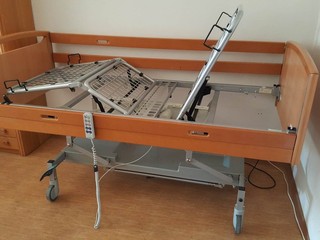 Elektrická zdravotná polohovacia posteľ pre senior