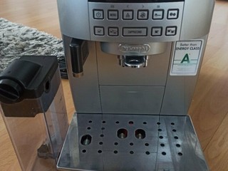 Plnoautomatický kávovar