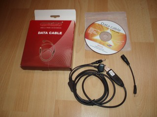 dátový kábel s inštalačným CD