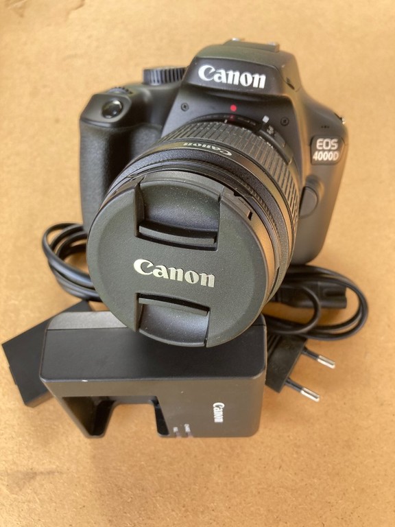 Canon EOS 4000D + objektív EFS 18-55mm
