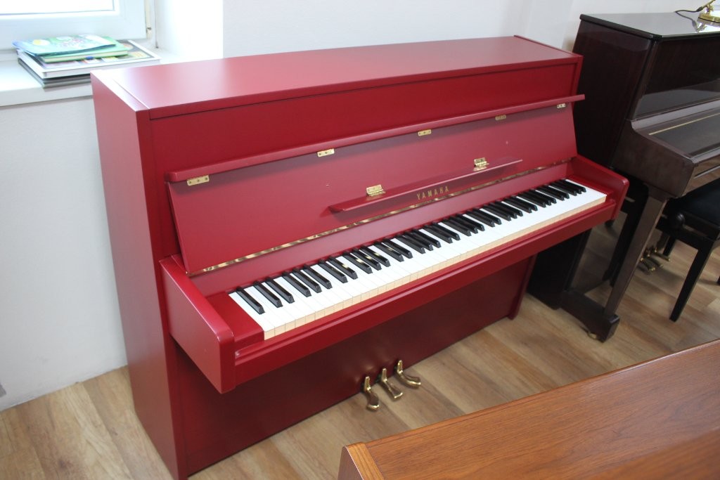 Klavír Yamaha vínovo červená mat