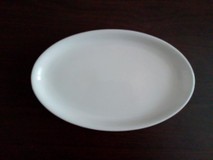 Servírovací tanier porcelanový biely