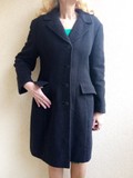 Čierny dlhý dámsky kabát