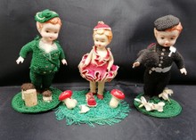Celuloidové bábiky na stojane